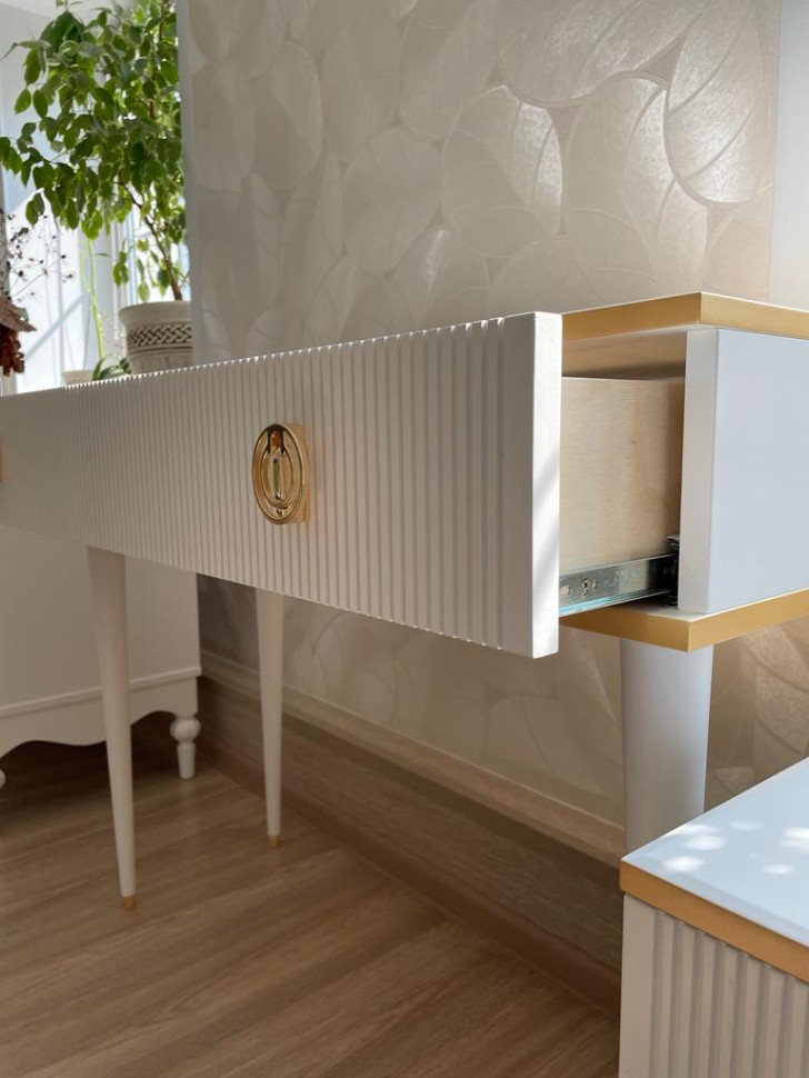 Консоль Глория